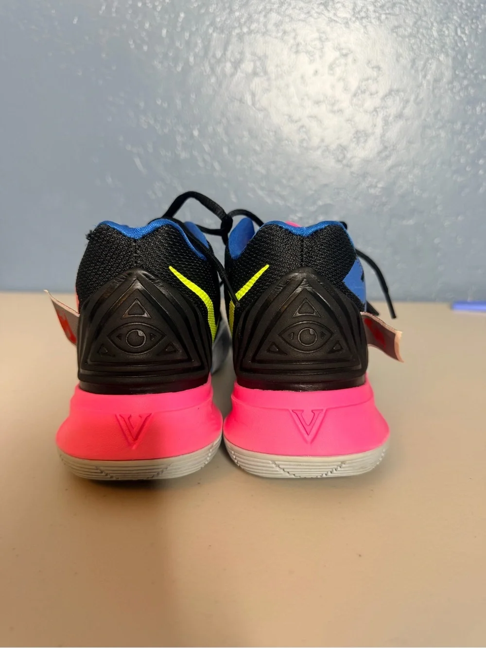 Nike kyrie black